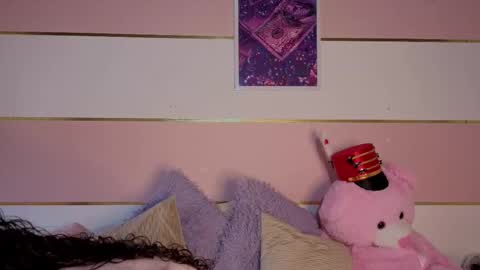 Snapshot of charlote__miller chatting on 16, 1, 2026 You honey online show from 16, 1, 2026