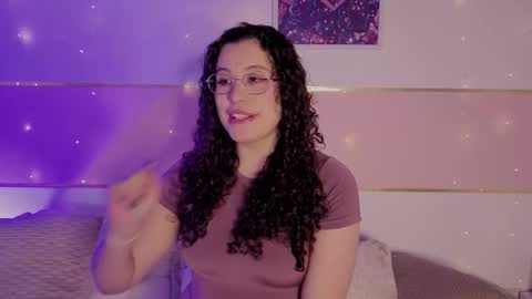 Snapshot of charlote__miller chatting on 25, 2, 2026 You honey online show from 25, 2, 2026