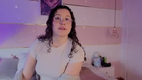 Snapshot of charlote__miller chatting on 28, 2, 2026 You honey online show from 28, 2, 2026