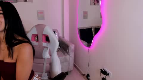 Snapshot of charlote_cowell_sub_ chatting on 30, 4, 2026 online show from 30, 4, 2026