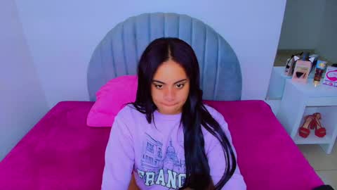 Snapshot of charlotte_0309 chatting on 10, 9, 2025 charlotte online show from 10, 9, 2025