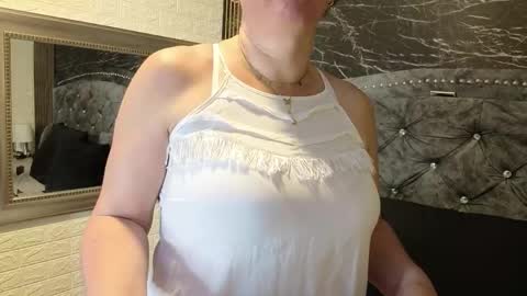 Snapshot of charlotte__g chatting on 27, 5, 2026 charlotte online show from 27, 5, 2026