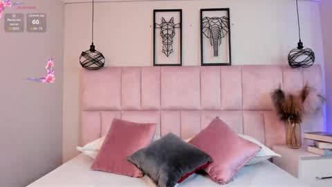 Snapshot of charlotte__hall_ chatting on 15, 12, 2025 Daniela online show from 15, 12, 2025