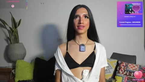 Snapshot of charlotte_laurent1 chatting on 15, 5, 2026 Charlotte Laurent online show from 15, 5, 2026
