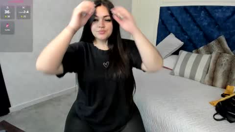 Charlotte Mayers online show from 27, 10, 2025