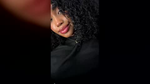 Snapshot of charlotte_tiller chatting on 12, 4, 2026 Yuli online show from 12, 4, 2026