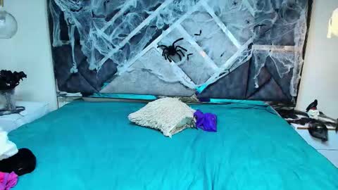 charlotte_walker1 online show from 15, 10, 2025