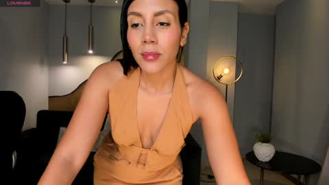 Snapshot of charlottecox_ chatting on 24, 12, 2024 Charlotte online show from 24, 12, 2024