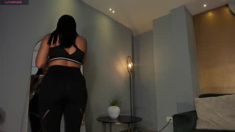 Snapshot of charlottecox_ chatting on 27, 12, 2024 Charlotte online show from 27, 12, 2024