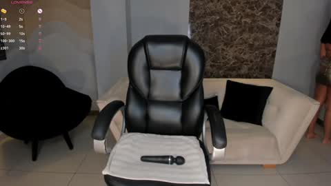 Snapshot of charlottecox_ chatting on 31, 12, 2024 Charlotte online show from 31, 12, 2024