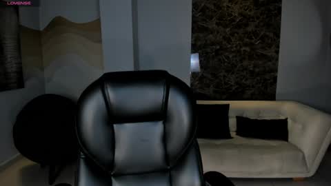 Snapshot of charlottecox_ chatting on 3, 1, 2025 Charlotte online show from 3, 1, 2025