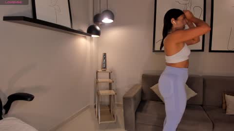 Snapshot of charlottecox_ chatting on 21, 1, 2025 Charlotte online show from 21, 1, 2025