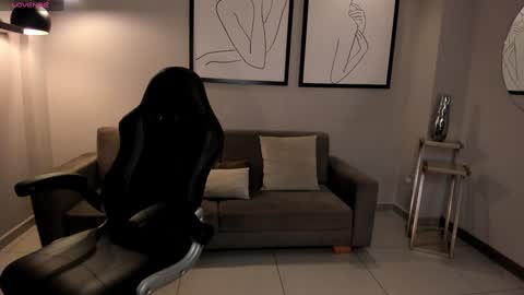 Snapshot of charlottecox_ chatting on 6, 2, 2025 Charlotte online show from 6, 2, 2025