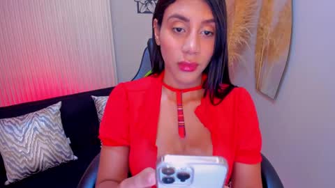 Snapshot of charlottecox_ chatting on 6, 10, 2025 Charlotte online show from 6, 10, 2025
