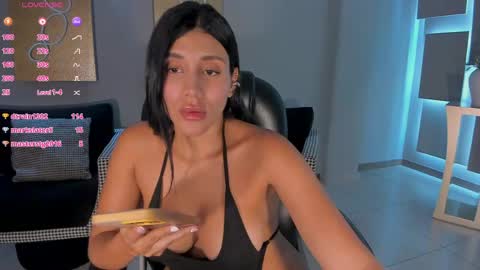 Snapshot of charlottecox_ chatting on 30, 4, 2026 Charlotte online show from 30, 4, 2026