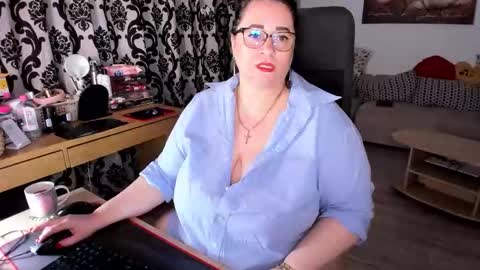 Snapshot of charlottediamonds chatting on 27, 9, 2025 Charlotte Diamonds online show from 27, 9, 2025