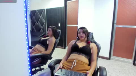 Snapshot of charlottee_starr chatting on 9, 9, 2025 charlottee_starr online show from 9, 9, 2025