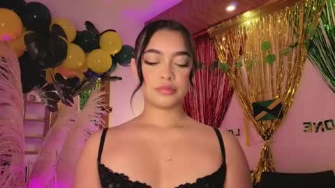Snapshot of charlotteg18 chatting on 17, 4, 2026 Charlote online show from 17, 4, 2026