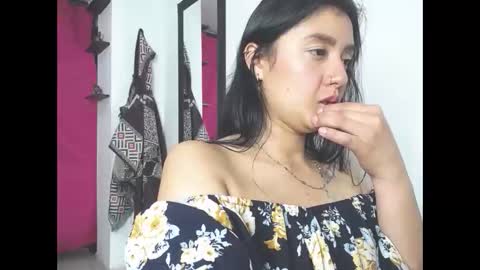 Snapshot of charlottekiss99 chatting on 14, 12, 2025 charlottekiss99 online show from 14, 12, 2025