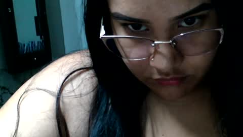 Snapshot of charlottequeen_21 chatting on 11, 6, 2026 charlottequeen_21 online show from 11, 6, 2026