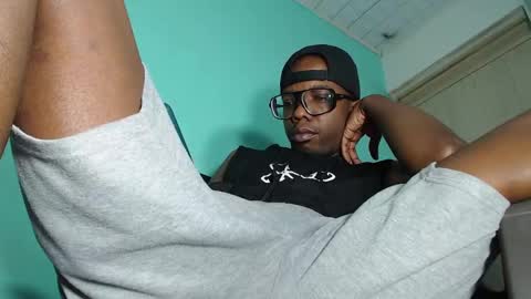 Snapshot of charly_vergonti_ chatting on 31, 12, 2024 charly_vergonti_ online show from 31, 12, 2024