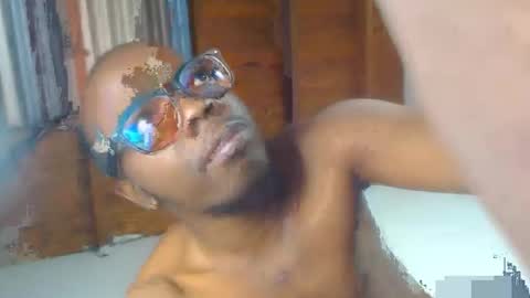 Snapshot of charly_vergonti_ chatting on 10, 10, 2025 charly_vergonti_ online show from 10, 10, 2025