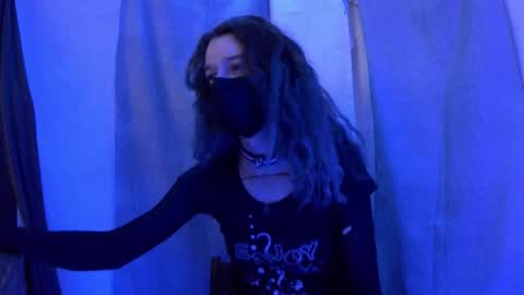 Snapshot of charlydestroyer chatting on 20, 12, 2024 charly dest online show from 20, 12, 2024