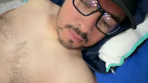 Snapshot of charlyvazzco chatting on 4, 7, 2026 charlyvazzco online show from 4, 7, 2026