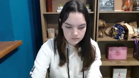 Julliette online show from 1, 12, 2025