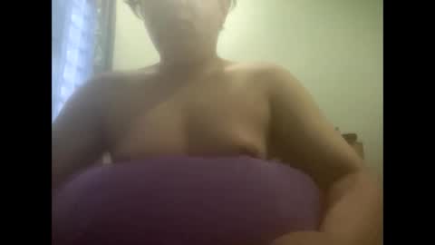 Snapshot of charr12 chatting on 18, 12, 2025 charr12 online show from 18, 12, 2025