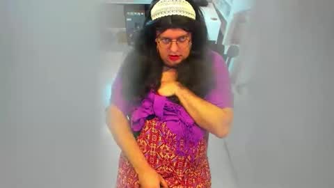 Snapshot of chaturbaby chatting on 18, 12, 2025 Rosalie online show from 18, 12, 2025