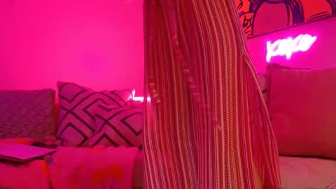 Snapshot of chaturhoe chatting on 15, 9, 2025 Rockhard Cockstar N Roxynyes online show from 15, 9, 2025