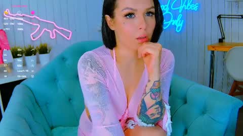 Snapshot of chaturkaterina chatting on 4, 4, 2026 Miss Harmony online show from 4, 4, 2026