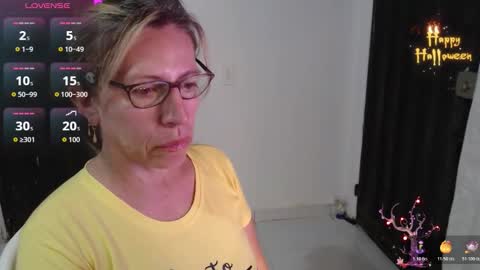 CHAYLA VICTORIA RUIZ  online show from 10, 11, 2025