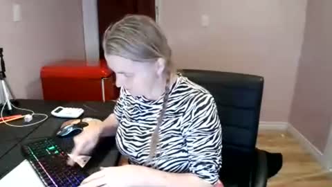 chealsiek online show from 26, 10, 2025