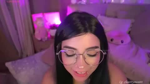 Snapshot of cheerrysweett chatting on 18, 2, 2026 Baby Cherry online show from 18, 2, 2026