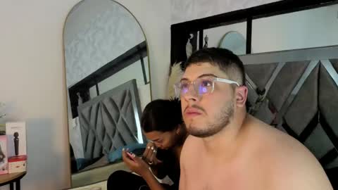   online show from 13, 4, 2026