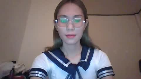 Snapshot of chelly4u69 chatting on 11, 3, 2025 chelly4u69 online show from 11, 3, 2025