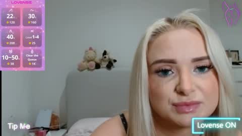 Snapshot of chelseablondeuk chatting on 1, 4, 2026 ChelseaBlonde online show from 1, 4, 2026