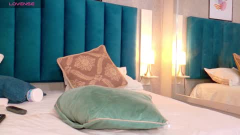   online show from 11, 2, 2025