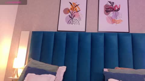   online show from 30, 9, 2025