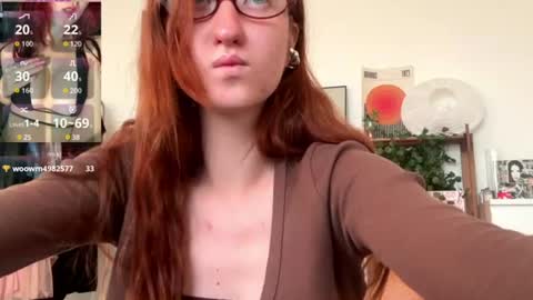 Snapshot of cherrrylips666000 chatting on 8, 7, 2026 ur cherry online show from 8, 7, 2026