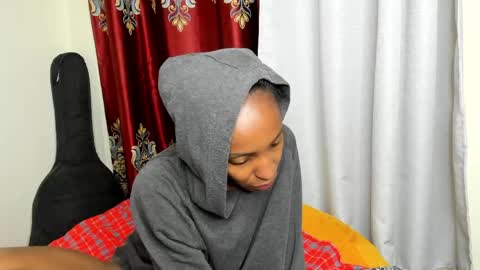 Snapshot of cherry_falls chatting on 27, 5, 2026 cherry_falls online show from 27, 5, 2026