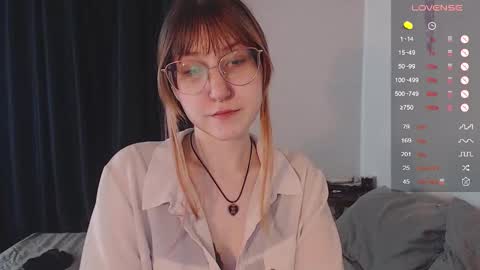 Snapshot of cherry_hazzze chatting on 17, 11, 2025 Cheryl online show from 17, 11, 2025