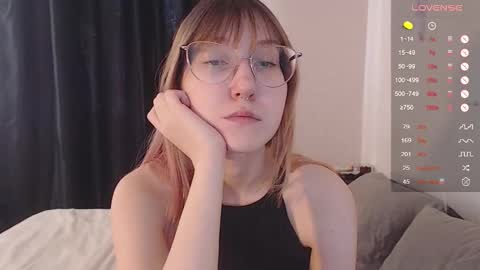 Snapshot of cherry_hazzze chatting on 21, 11, 2025 Cheryl online show from 21, 11, 2025