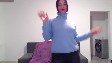 Snapshot of cherry_pie95 chatting on 6, 12, 2024 Sherry online show from 6, 12, 2024