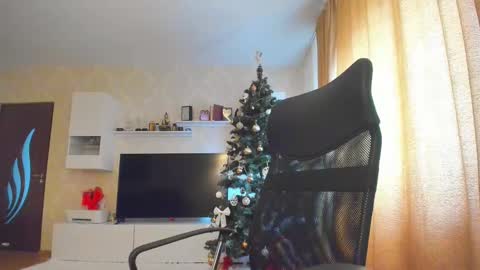 mayra online show from 25, 1, 2025