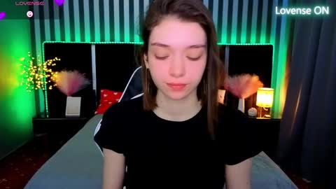 Snapshot of cherry_wipe chatting on 26, 4, 2026 Cherry Wipe online show from 26, 4, 2026