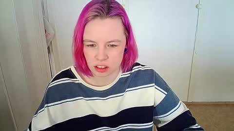 Snapshot of cherrybaby_0 chatting on 10, 3, 2026 cherrybaby_0 online show from 10, 3, 2026