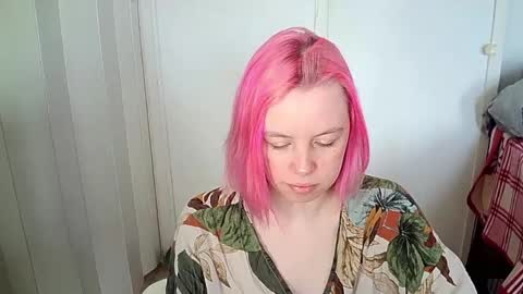 Snapshot of cherrybaby_0 chatting on 4, 4, 2026 cherrybaby_0 online show from 4, 4, 2026